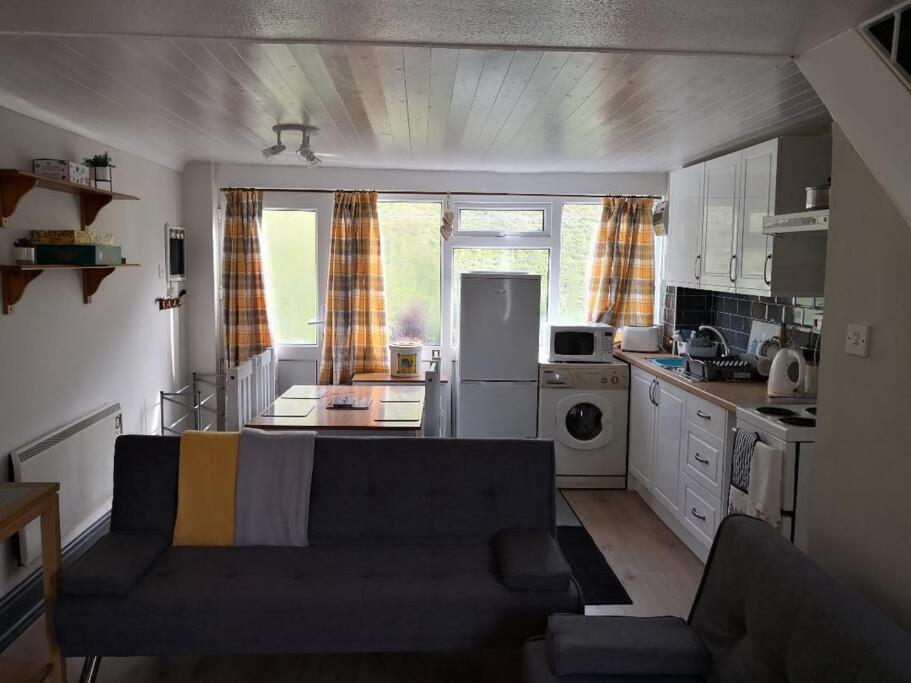 'Le Chalet Ii' Free Unlimited Wifi 2 Bed Chalet House Hodgeston Extérieur photo