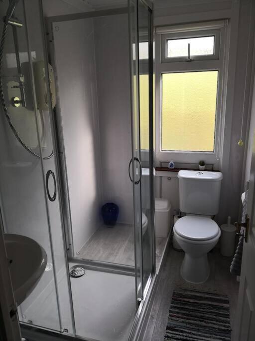 'Le Chalet Ii' Free Unlimited Wifi 2 Bed Chalet House Hodgeston Extérieur photo